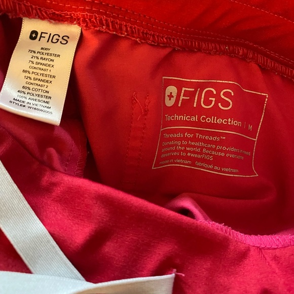 Figs Scrub Set Hot Pink - Picture 4 of 5